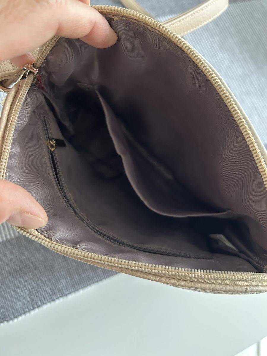 Borse da donna: Umhängetasche / Crossbody Bag – Usato da Mägenwil venduto da afiloni84 3