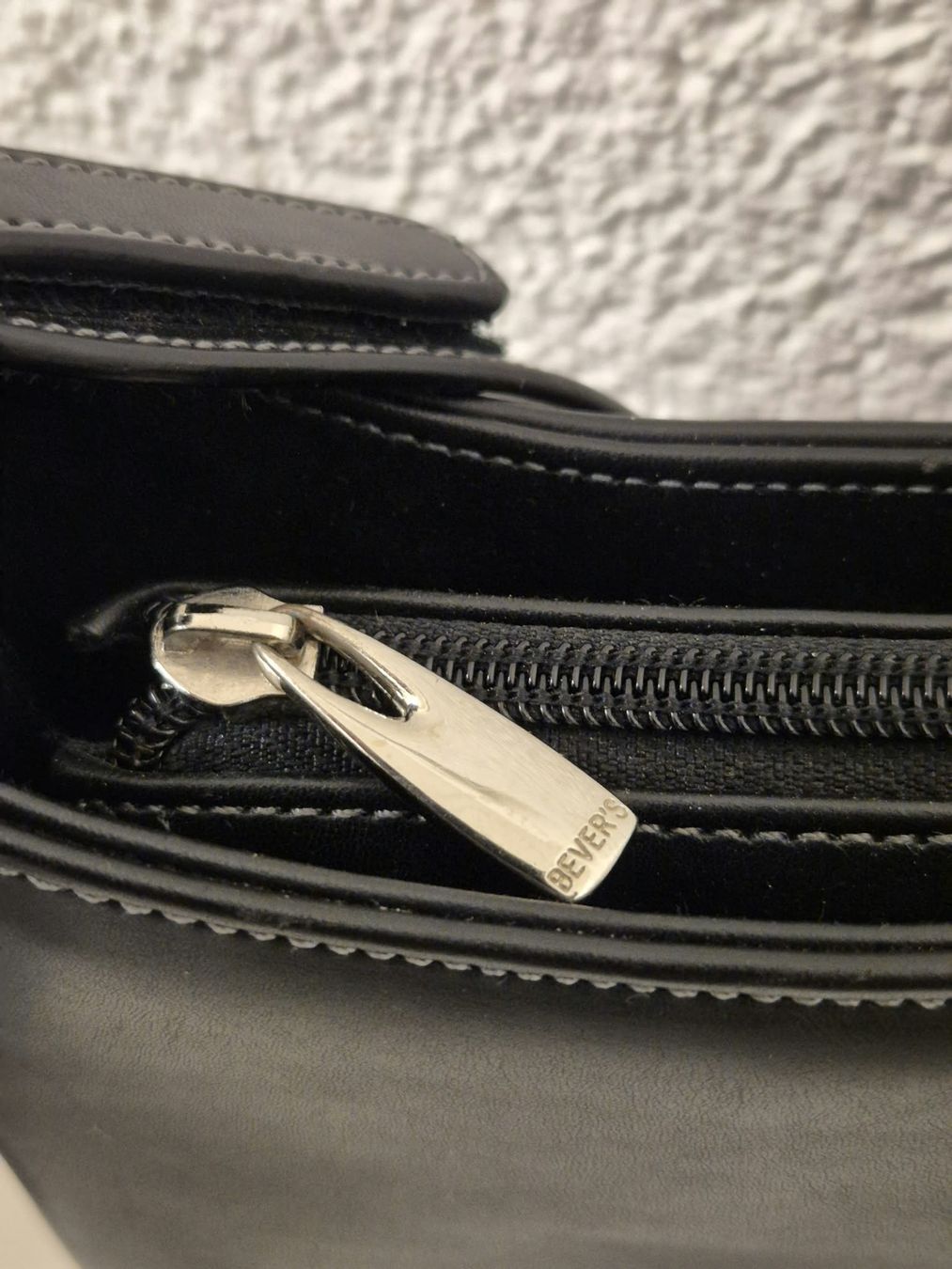 Taschen für Damen: Bever's Handtasche  Leder / schwarz – Gebraucht aus Volketswil von elo_qn79 6
