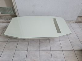 Table basse design en verre, parfait pour salon!