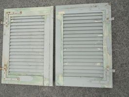 2 vintage Fensterläden Jalousie Holz grau