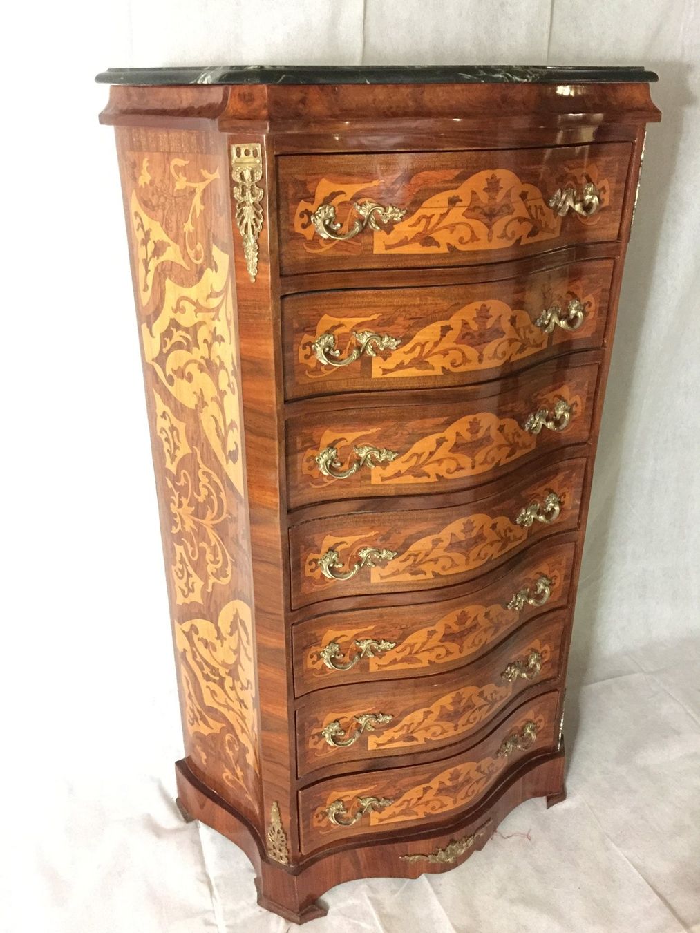 Cassettiere: Semainier de style Louis XV. – Usato da geneve venduto da louisart 1