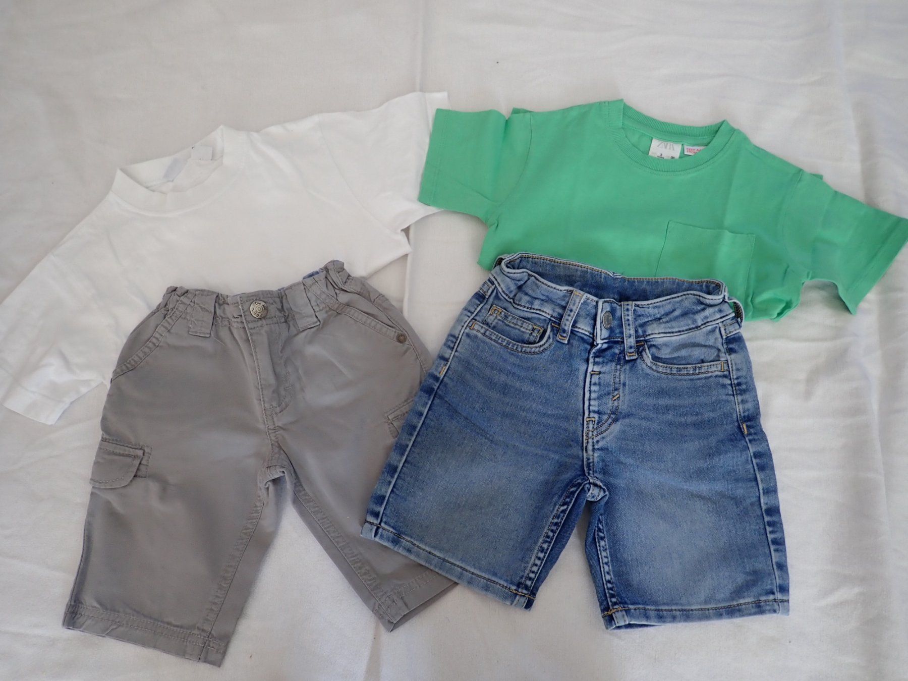 Lotti & Set di vestiti: Vêtements été garçon 98-a – Nuovo (secondo la descrizione) da Petit-Lancy venduto da camping_car 5