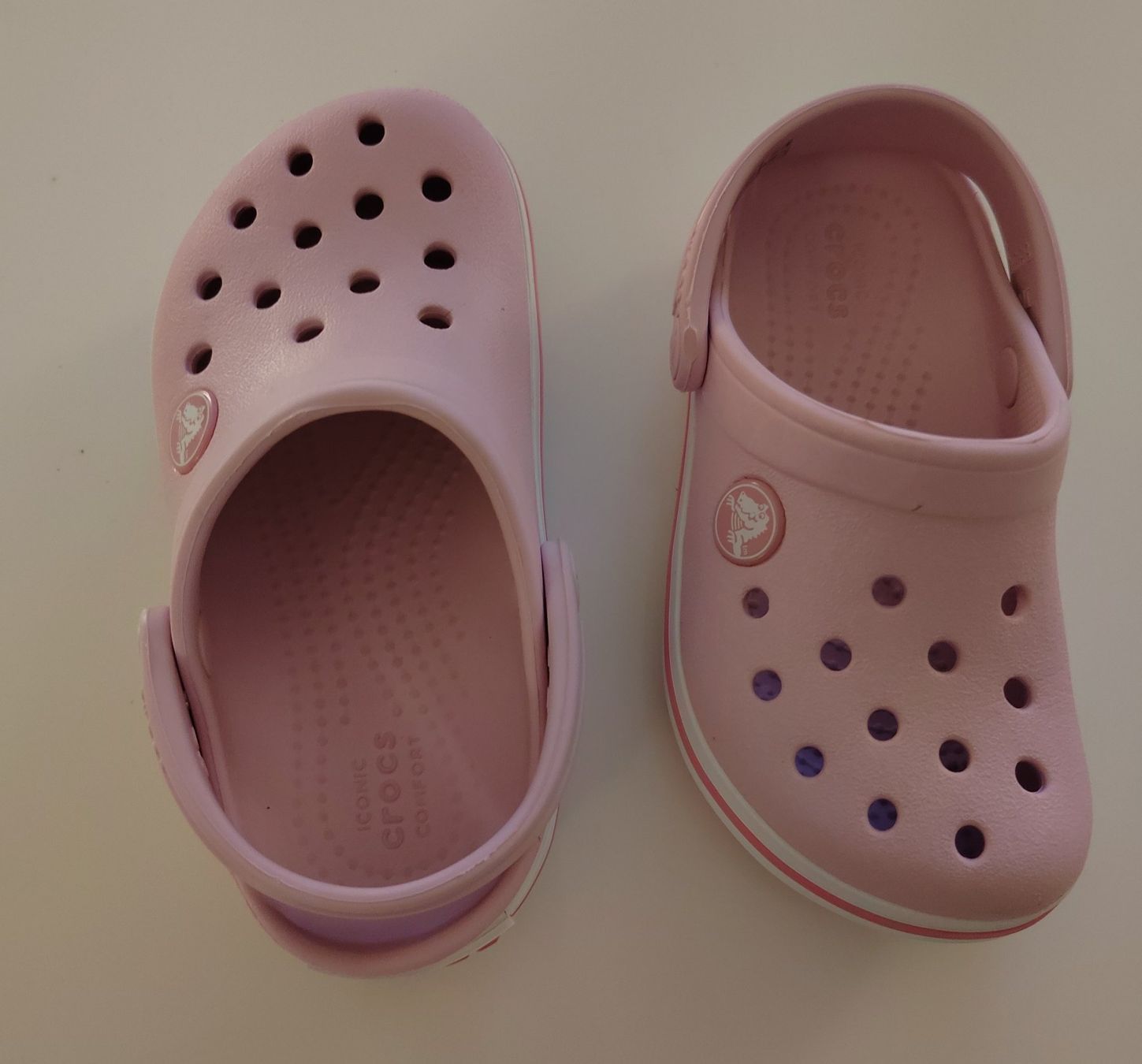 Crocs Schuhe für Mädchen: Original Crocs, pink, Grösse 25/C8 – Gebraucht aus Einsiedeln von pattymary