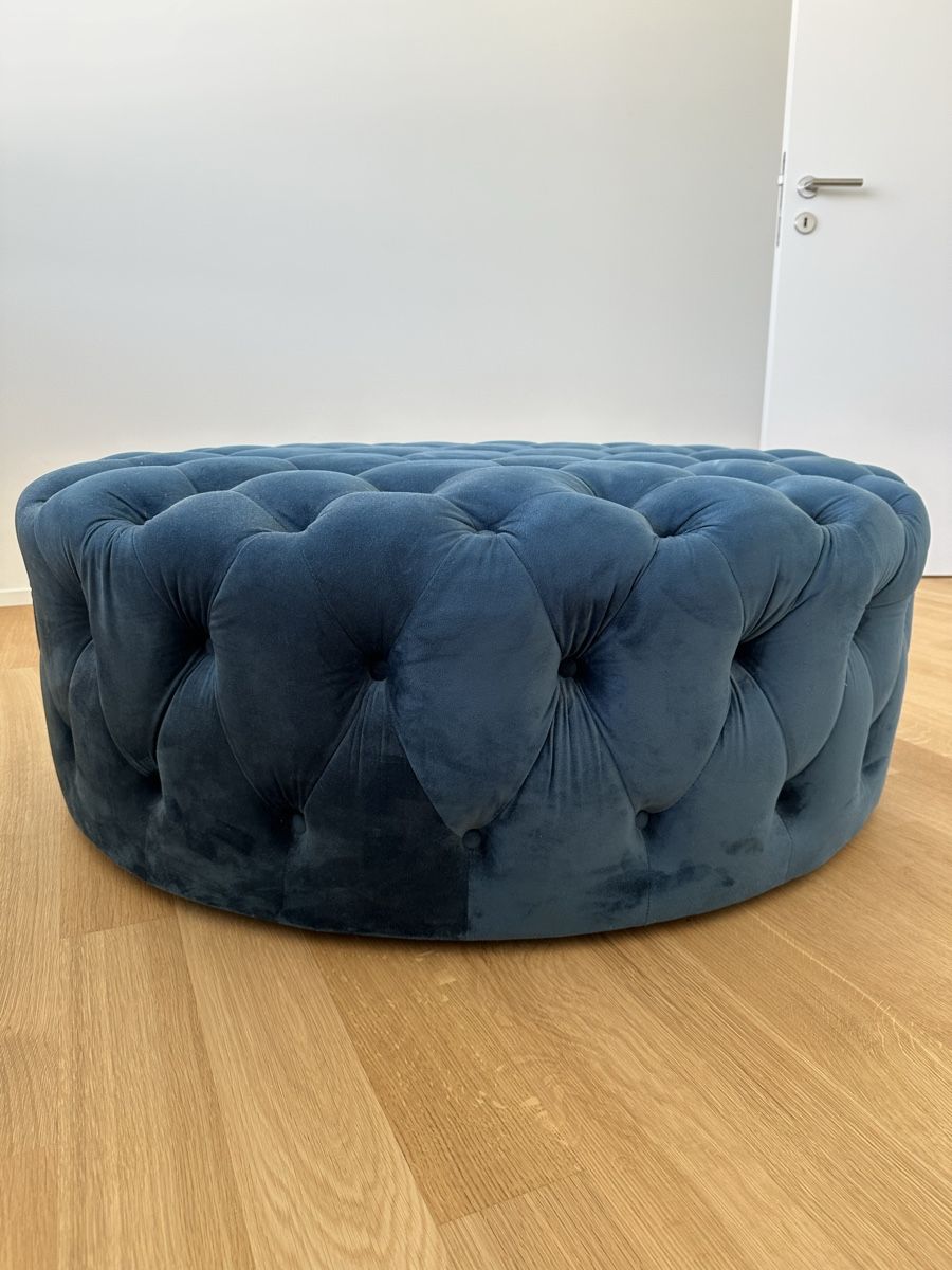 Hocker: Samtiger Hocker für die Garderobe. – Gebraucht aus Neuhausen von ann_t9kn 2