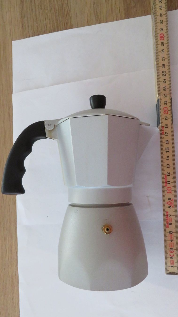 Bialetti Elettrodomestici da cucina: Espressekocher Bialetti retro Design 8 eckig Alu – Nuovo (secondo la descrizione) da Wetzikon ZH venduto da morda1954 2