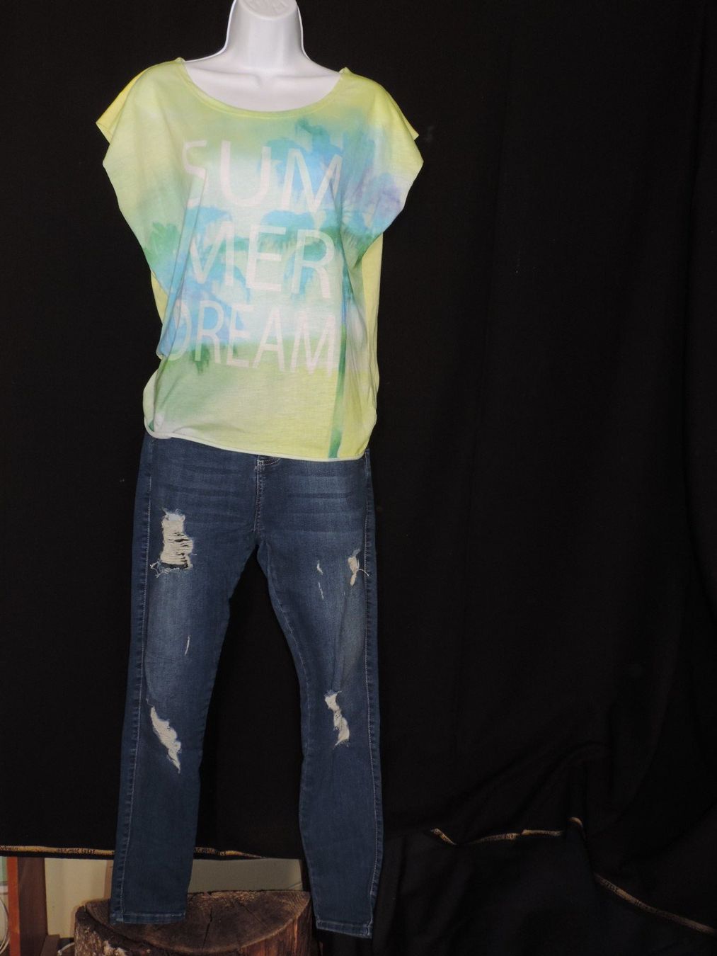 Jeans: ensemble jeans et t-shirt summer dream – Usato da Genève venduto da Axelle333 1