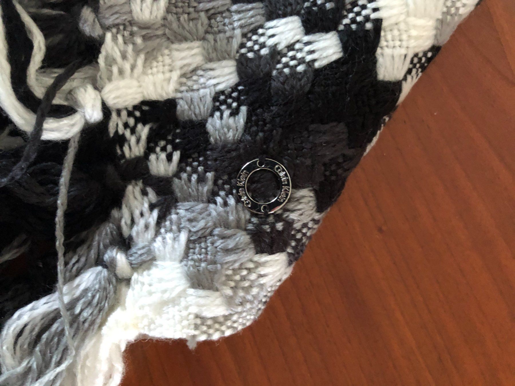 Calvin Klein Foulard & Sciarpe: Sciarpa nuova Calvin Klein – Nuovo (secondo la descrizione) da Meilen venduto da val_tsv8 2