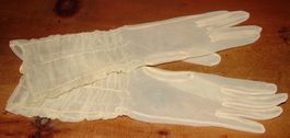 Antike Handschuhe 1900 - geklöppelt - selten schöner Zustand