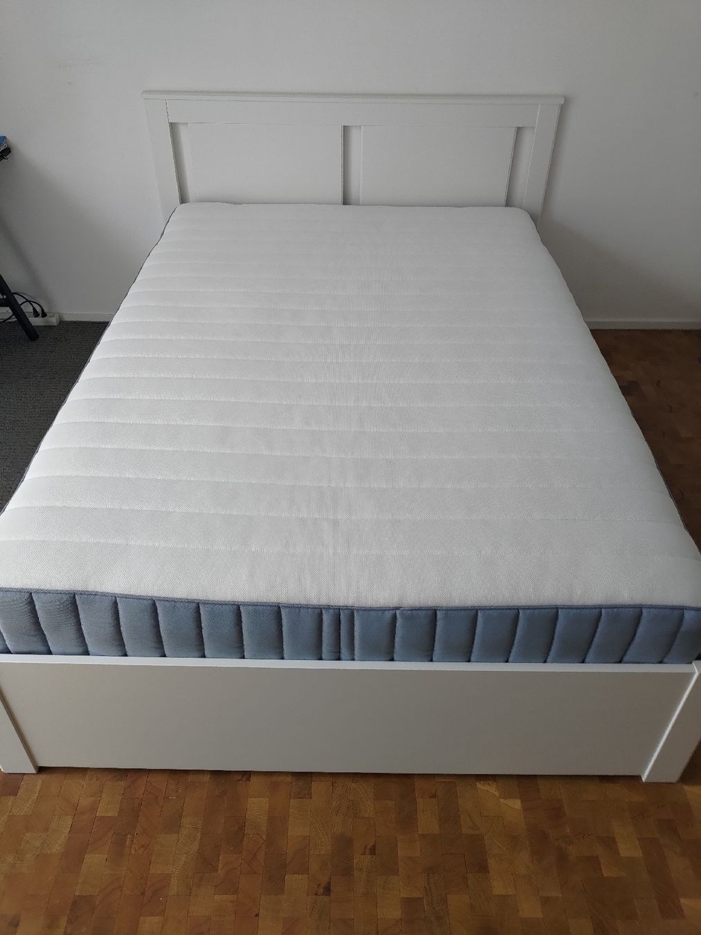 Ikea Betten: Bed frame (Songesand - IKEA) – Gebraucht aus Pfäffikon ZH von  1