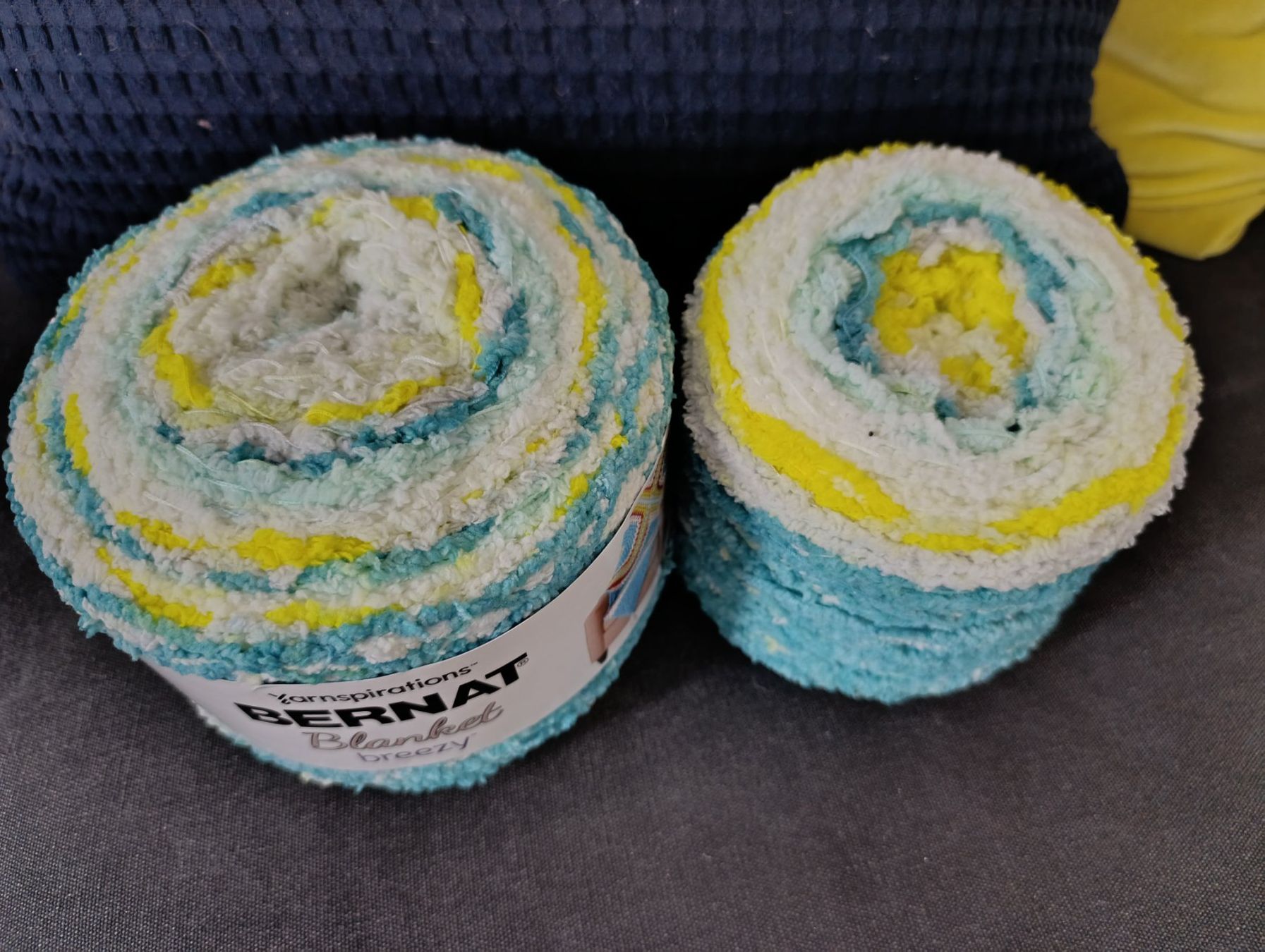 Wolle: Superweiche Wolle Bernat blanket breezy – Neu und originalverpackt aus Vordemwald von bpi_c8jm