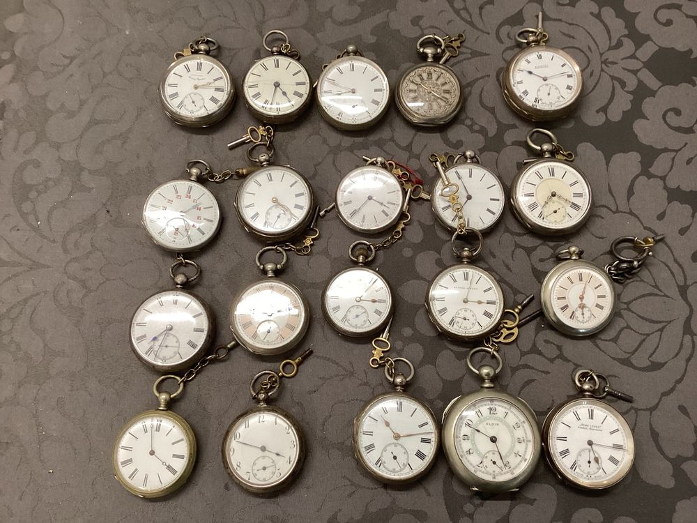 Lot D'Anciennes Montres - Pour Pièces Détachées Ou Réparation, Occasion En Bon État Général