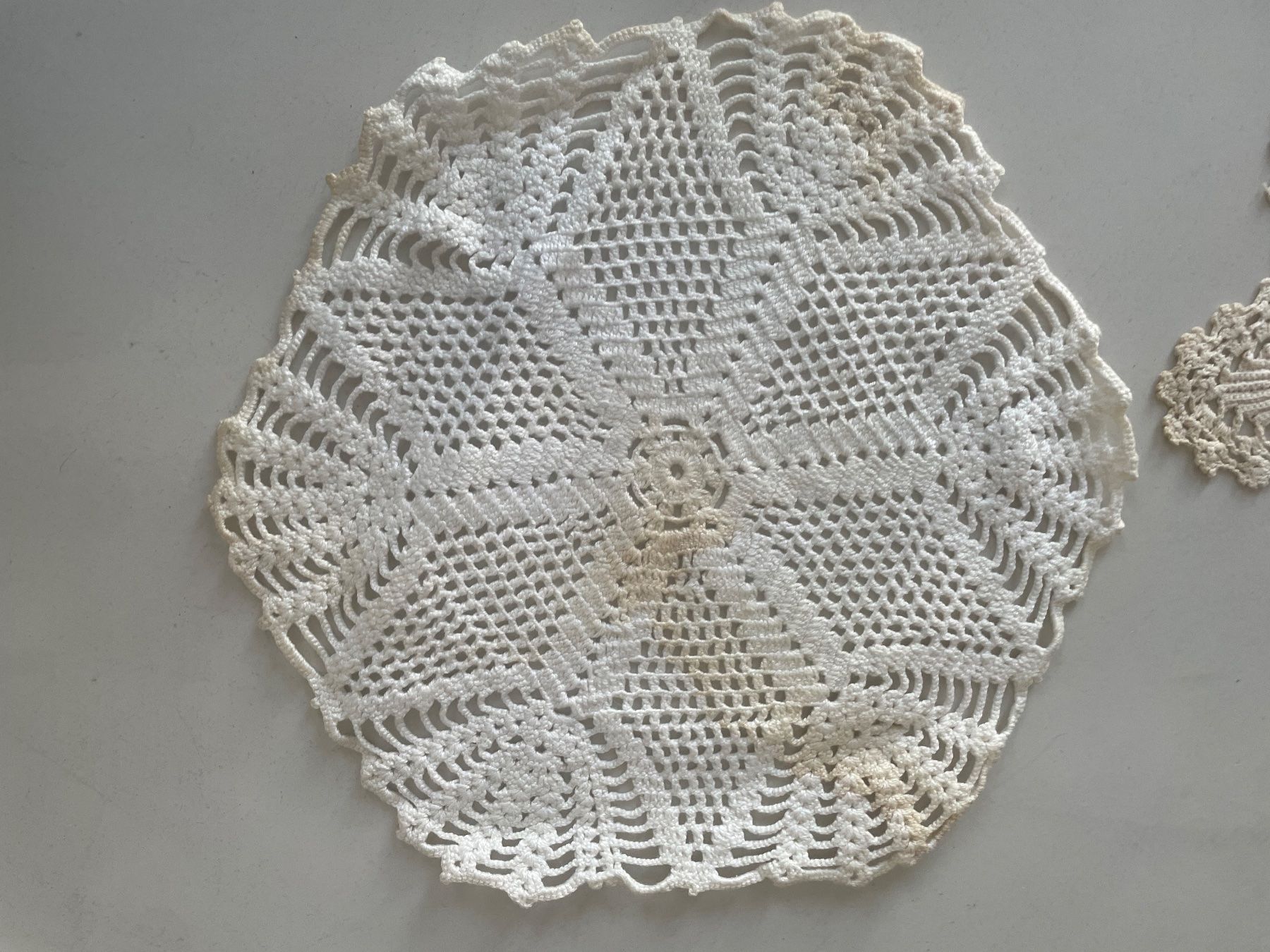 Sonstige Tischwäsche: Lot of 6 Häkeldeckchen – Gebraucht aus Minusio von Pink222 3
