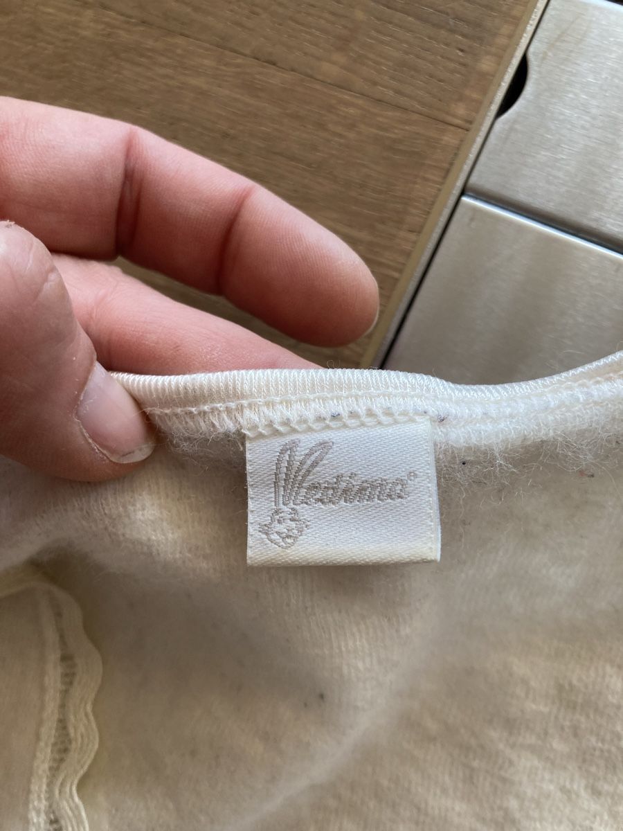 Sonstige Unterwäsche: Unterleibchen – Gebraucht aus Gutenswil von Miania04 2