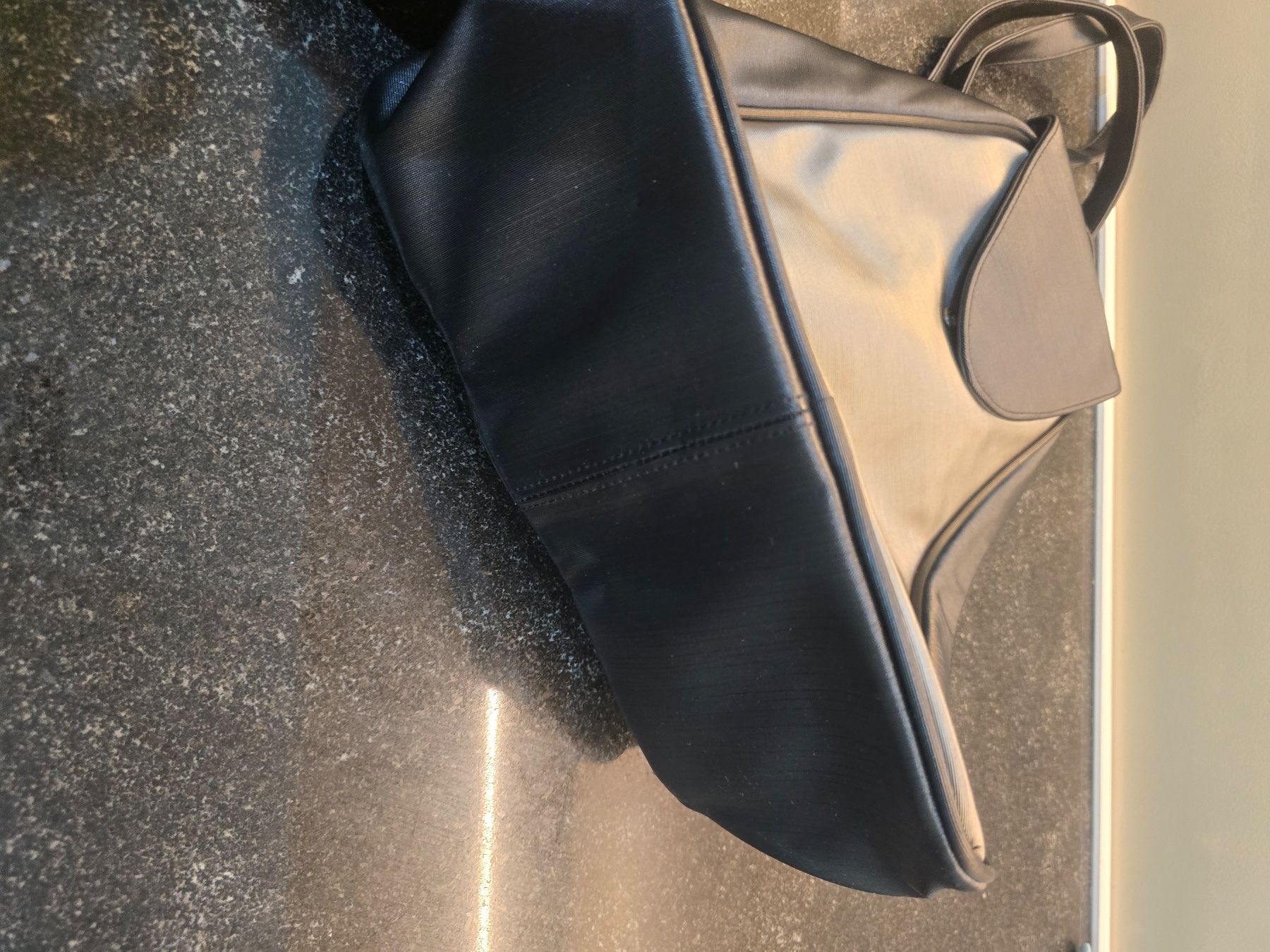 Zaini: Stylischer Rucksack in schwarz/silber – Nuovo (secondo la descrizione) da Hägglingen venduto da Raff_Ella 3