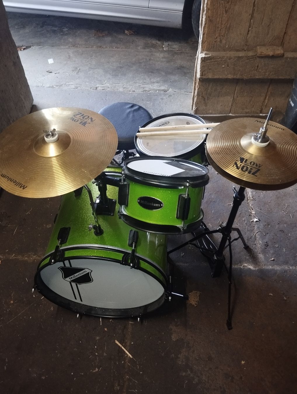 Musikinstrumente: Millenium Drum Kit Schlagzeug – Gebraucht aus Heitenried von Chris351