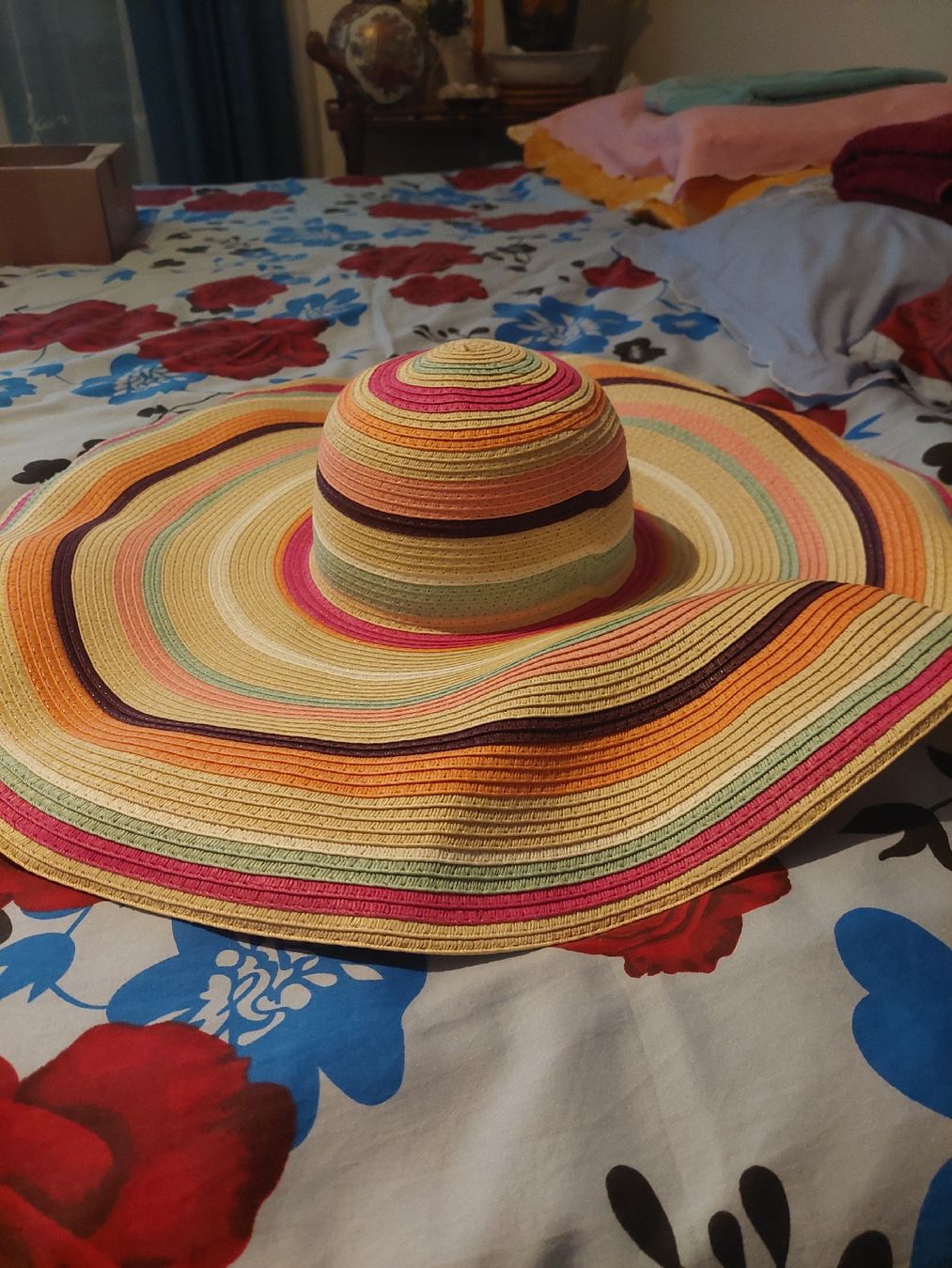 Chapeaux, bonnets & casquettes: Chapeau pour dames, multi-usage – Neuf (Voir description) à Le Locle par wchs