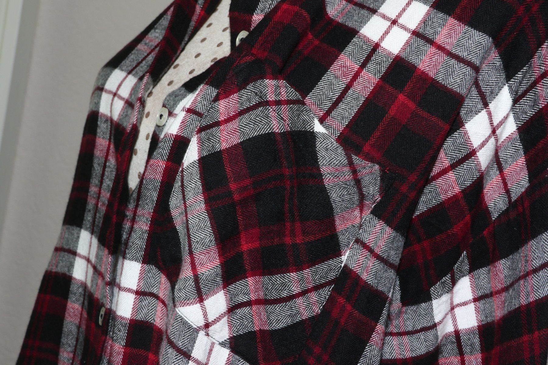 Primark Camicette: Hübsche Bluse / Hemd von PRIMARK eher Gr.M  neu – Nuovo (secondo la descrizione) da Oberwil-Lieli venduto da Svetlana28 4