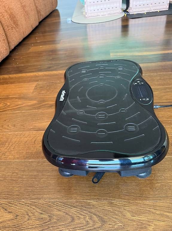Vélos d'appartement: Vibrationsplatte – D'occasion à Erlenbach ZH par mal_qvk6 1