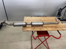 Suzuki Swift Mittelschalldämpfer neuwertig Original