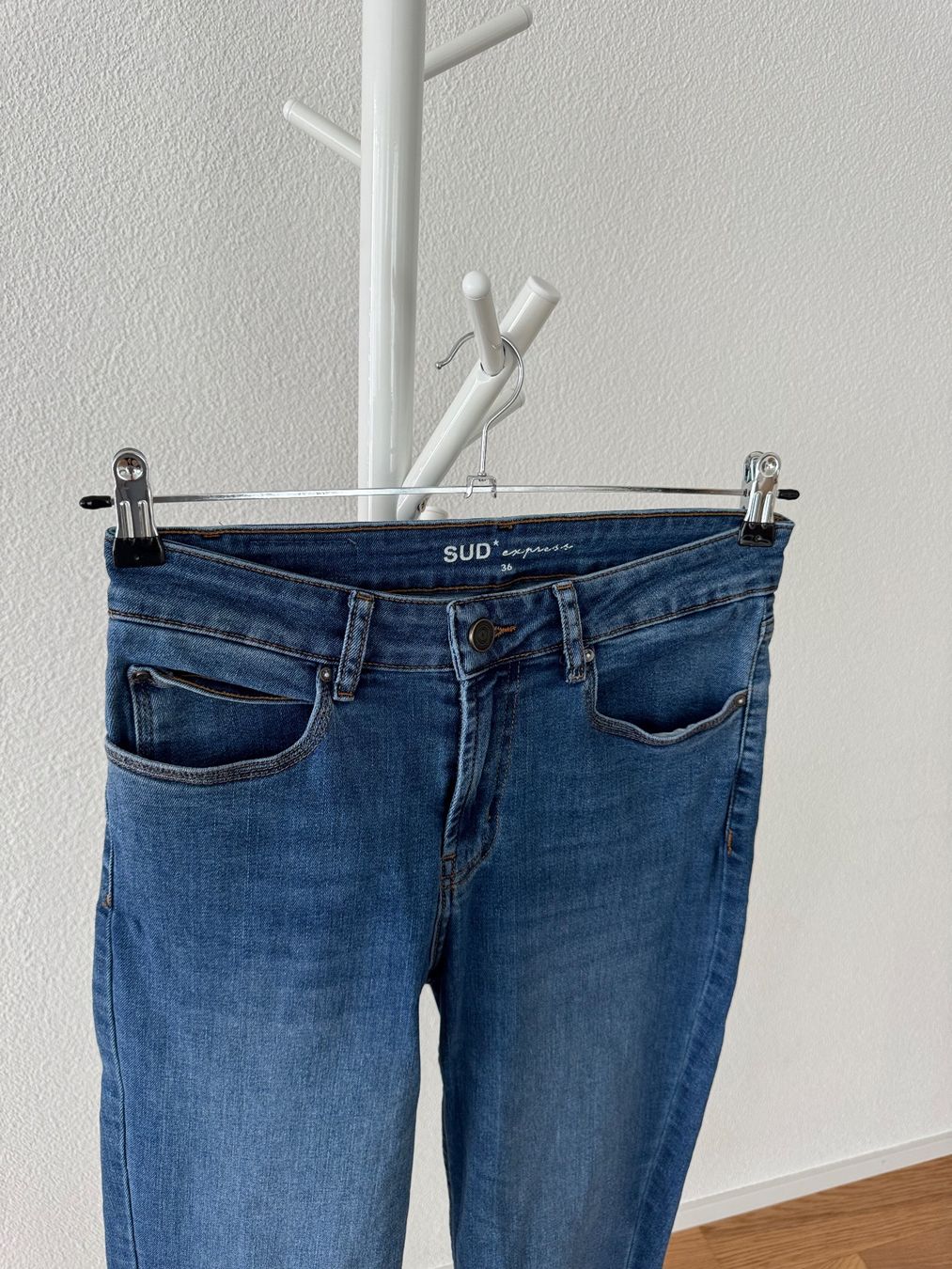 Jeans: Sud Express Jeans "Ben Medium Stone", Grösse 36 – Nuovo (secondo la descrizione) da Uetikon am See venduto da happywishes 1