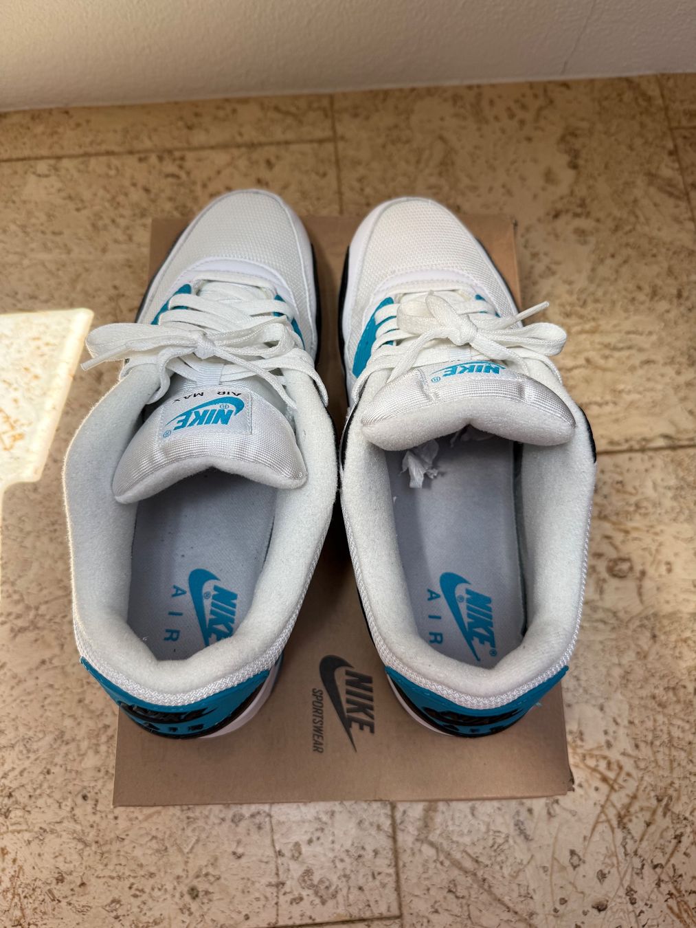 Nike Herrenschuhe: Nike Air Max 90 "Laser Blue" – Gebraucht aus Worb von le_castor 4