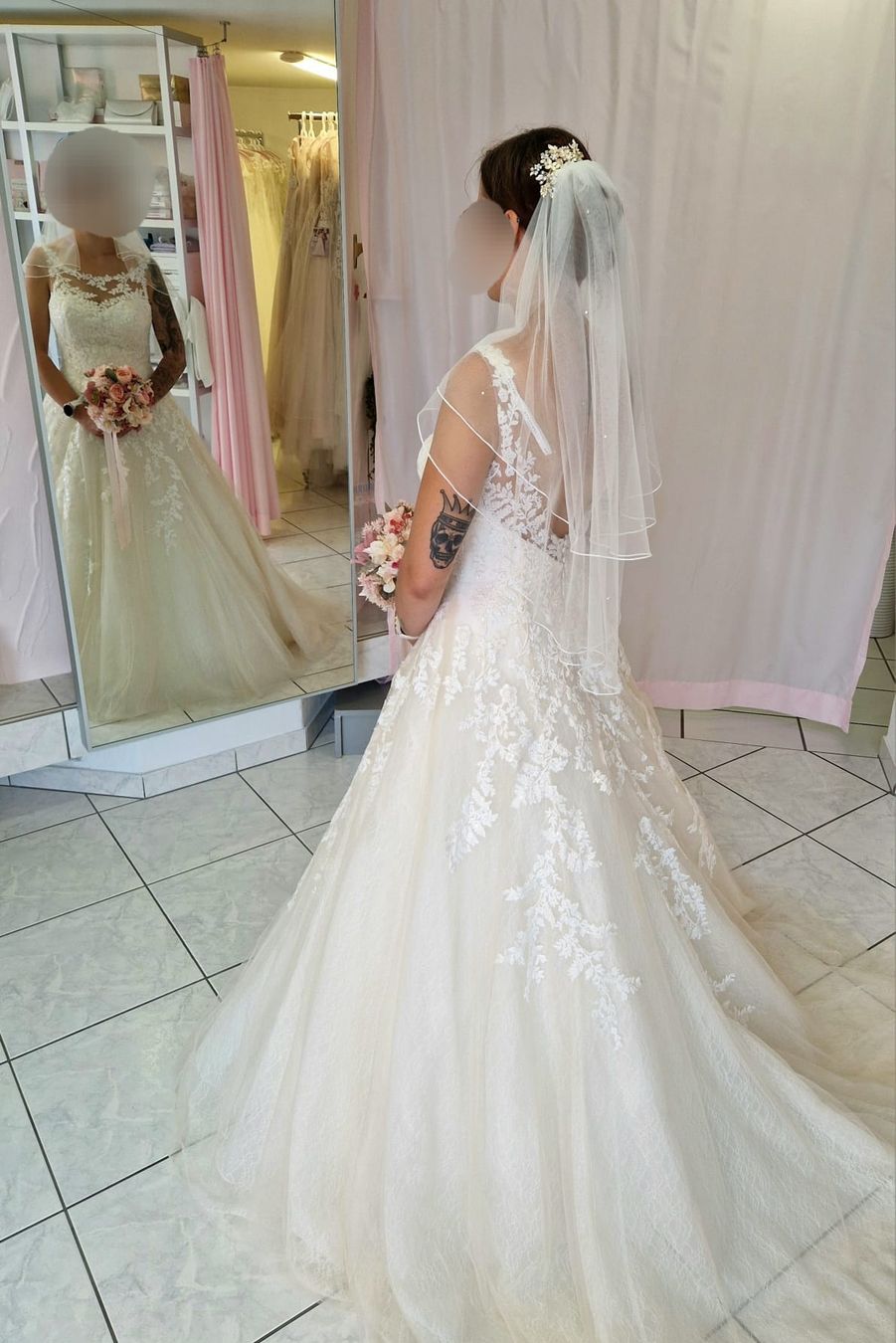 Robes: Hochzeits-/Brautkleid Grösse 40 – D'occasion à Dreien par vaniih93 2
