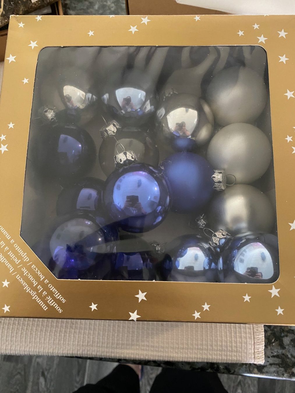 Migros Tutte le decorazioni: blau-weiss-silber Weihnachtskugeln – Usato da Allenwinden venduto da Obalu