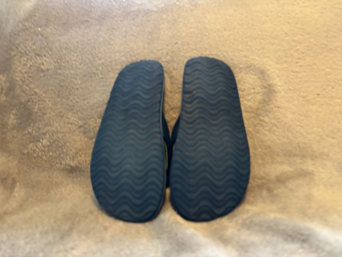 Scarpe per ragazzi: Badeschuhe / Flip Flops, Grösse 20 – Usato da Waltenschwil venduto da Schmetterling2015 5