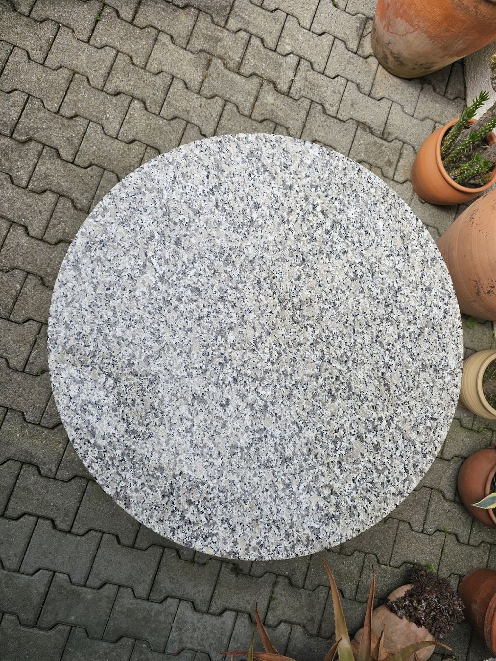 Tische: Bistrotisch Granittisch – Gebraucht aus Villnachern von hasta08 2