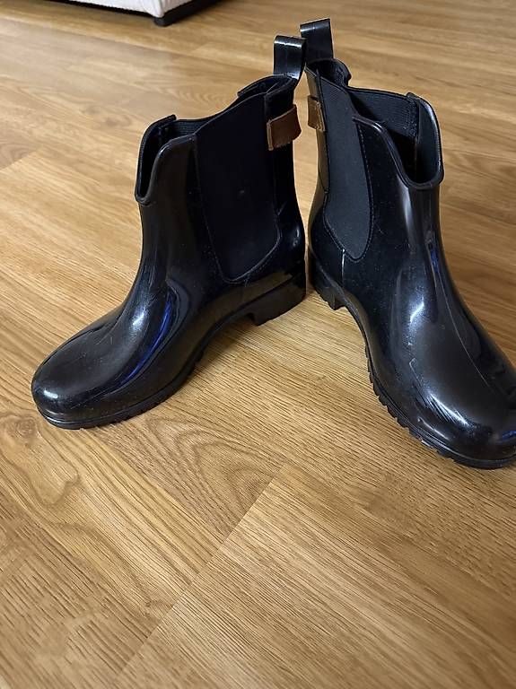 Scarpe da donna: Stiefel Thommy Hilfiger – Usato da Wil SG venduto da mar_w7v7 2