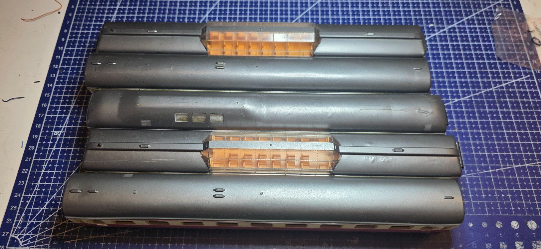 Lima Modellini di ferrovie: Lima Rheingold 5stück mit licht HO/DC – Usato da Hochfelden venduto da Danizh0 1