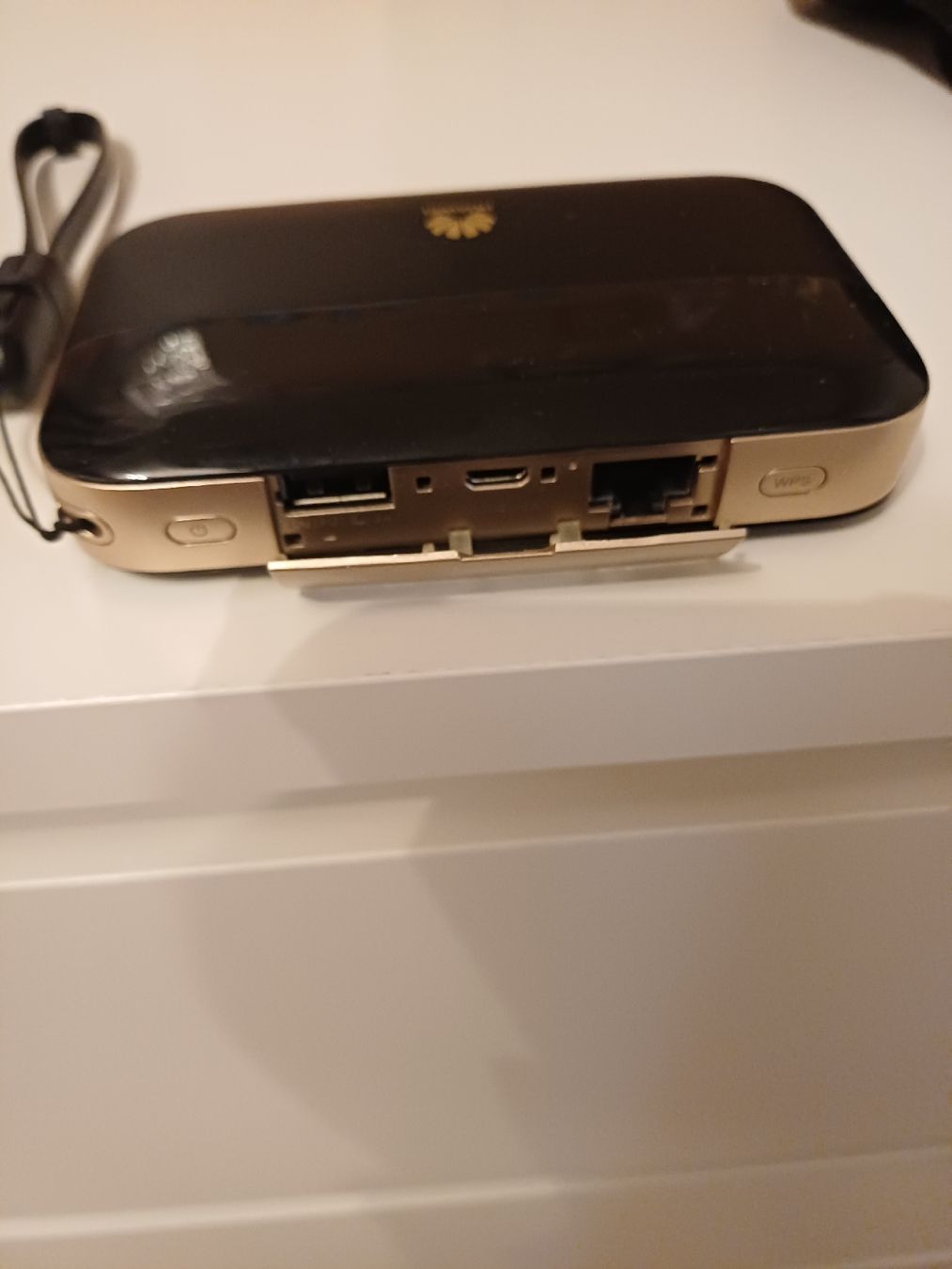 Huawei Modem & Router: Huawei CAT6 Mobile WLAN Router 6400 mAh – Usato da Porrentruy venduto da cha_tcx7 1