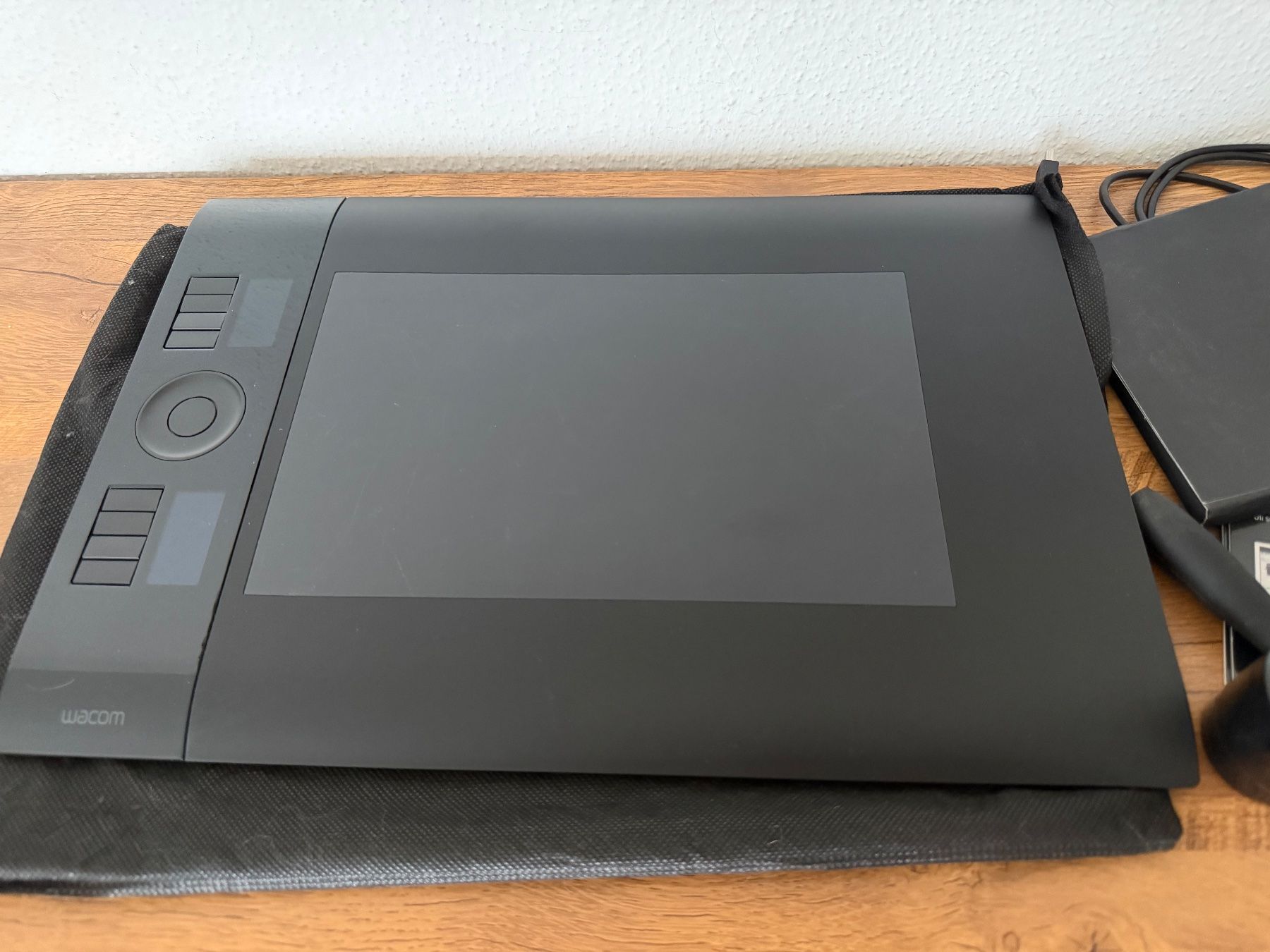 Wacom Tablet PC: Tablette graphique Wacom Intuos4 PTK-640 – Usato da Brügg BE venduto da Goob 1