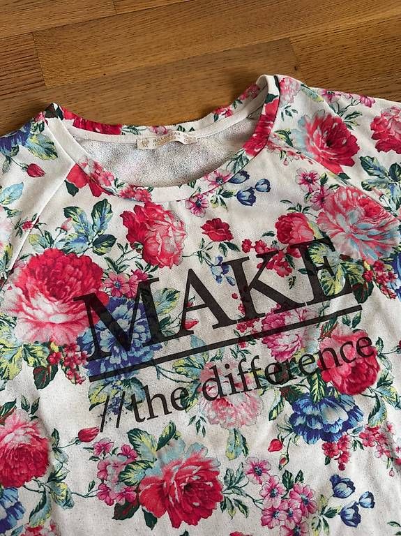 Maglioni & Felpe: Sweatshirt - Gr. M - Blumenprint – Usato da Effretikon venduto da alicebrunner 2