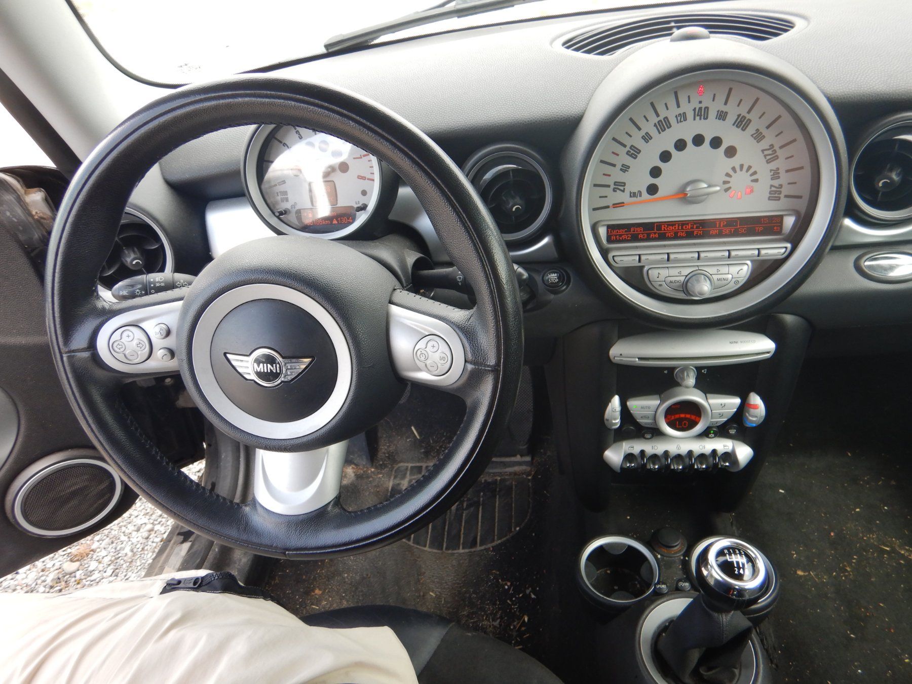 Mini Autos: Mini Cooper – Gebraucht aus Fribourg von OFAIL 5