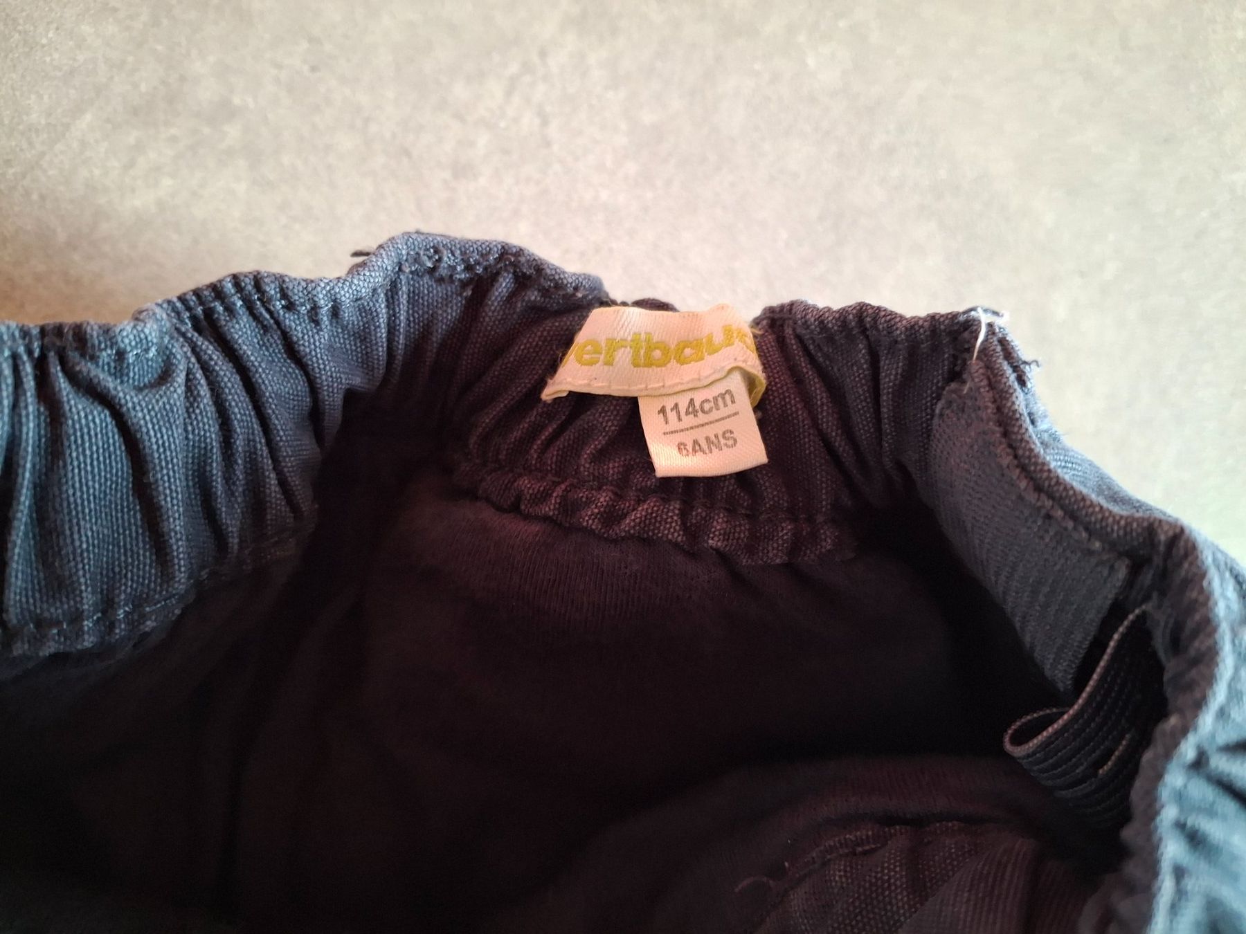 Vertbaudet Pantaloni: Hose von Vertbaudet Gröse114 – Usato da Wiesendangen venduto da troawus 3