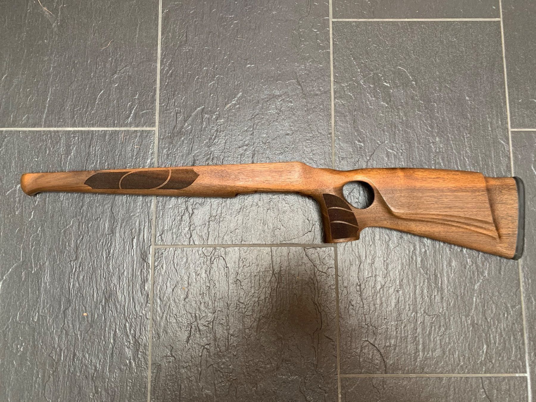 Articoli in legno: Blaser R8 Lochschaft Jagd – Nuovo e nell'imballaggio originale da Brenzikofen venduto da Eldare 1