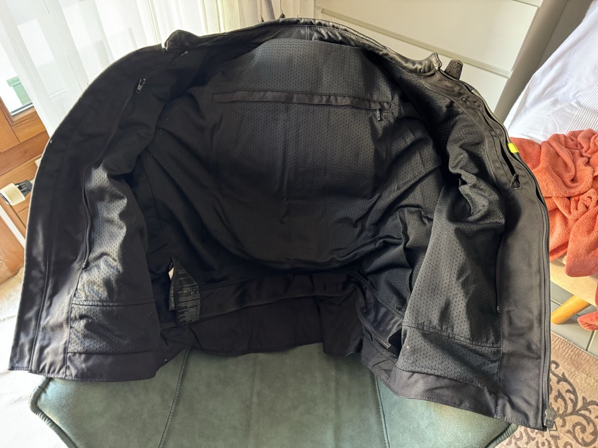 Dainese Giacche: Dainese Motorjacke Leder – Usato da Kaltbach venduto da Akt_99 1