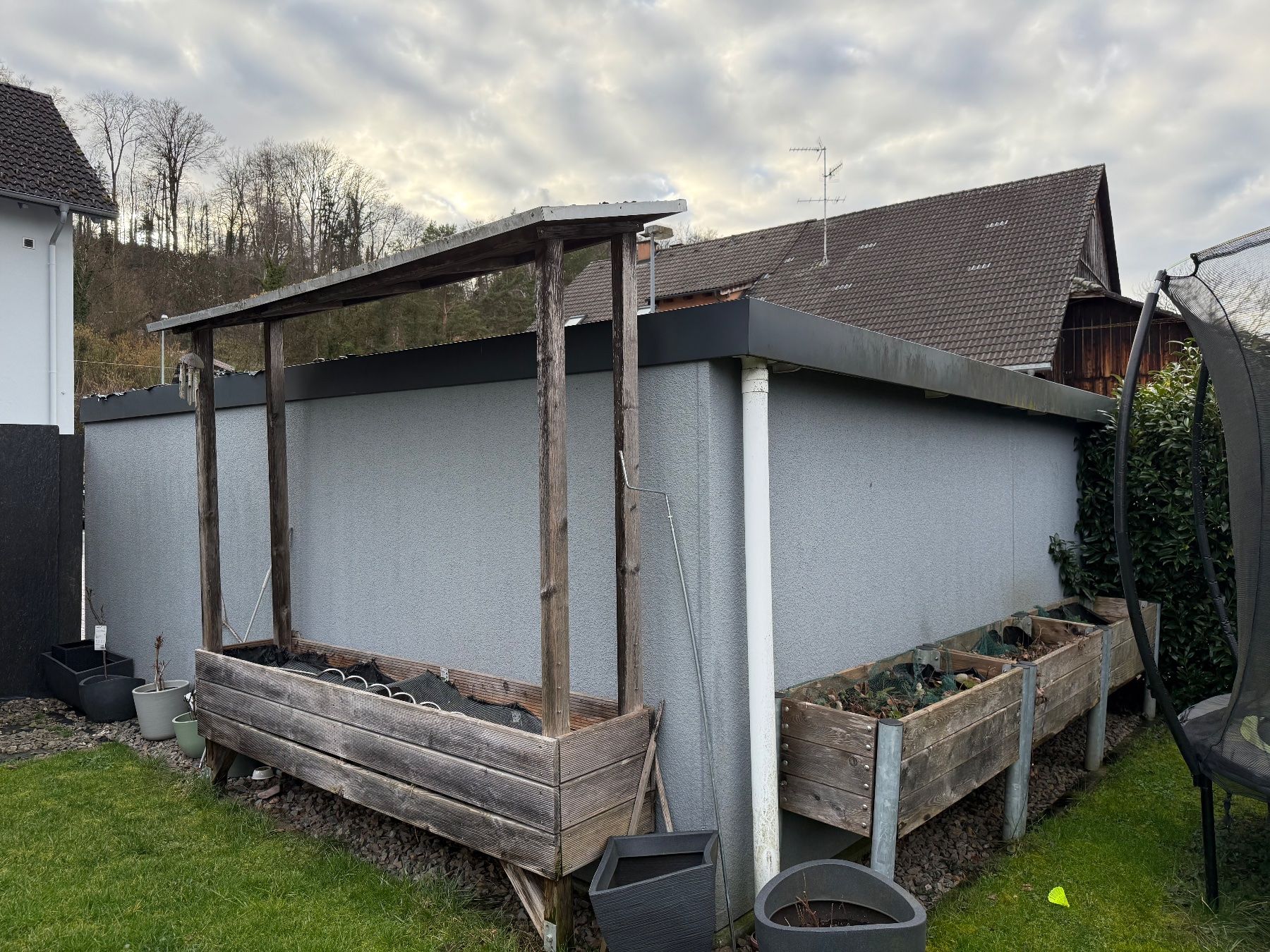 Somfy Altro Materiale elettrico: Doppelgarage aus Stahlelementsystem mit elektrischen Toren – Usato da Rietheim venduto da N_Rohr 4