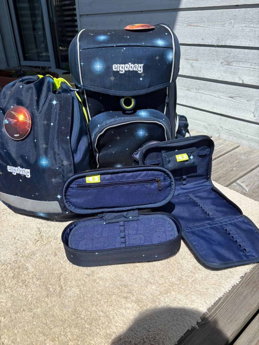 Ergobag Zaini: Ergobag Schulranzen Set Sternenhimmel, guter Zustand – Usato da Winterthur venduto da roh_g5j7