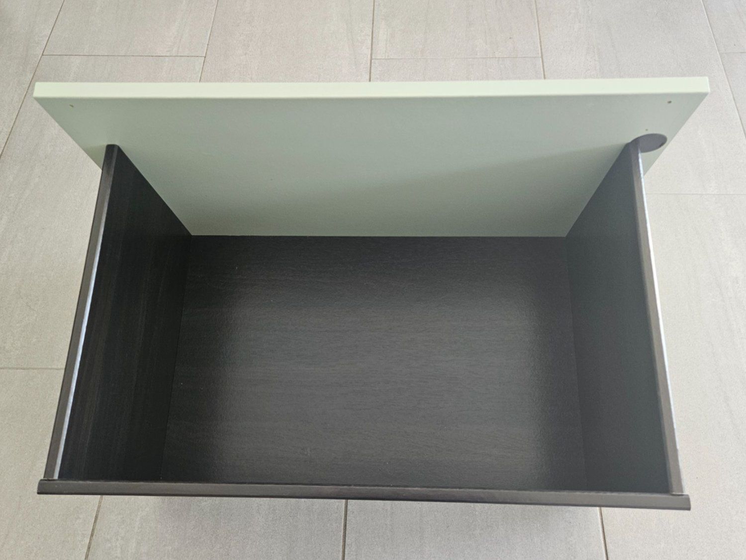 Ikea Mobili TV: Tiroir Ikea série BESTA – Usato da Villaz-St-Pierre venduto da 2qu_7dg8 2