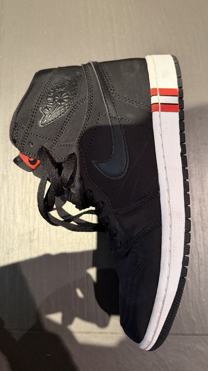 Jordan Scarpe da uomo: Jordan 1 Retro Hi OG BCFC – Nuovo (secondo la descrizione) da Zollikerberg venduto da Tscheitii 2