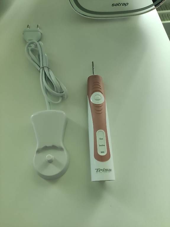 Trisa Cura dei denti: TRISA Sonic Performance Schallzahnbürste – Usato da Zürich venduto da Yevhenii. 4