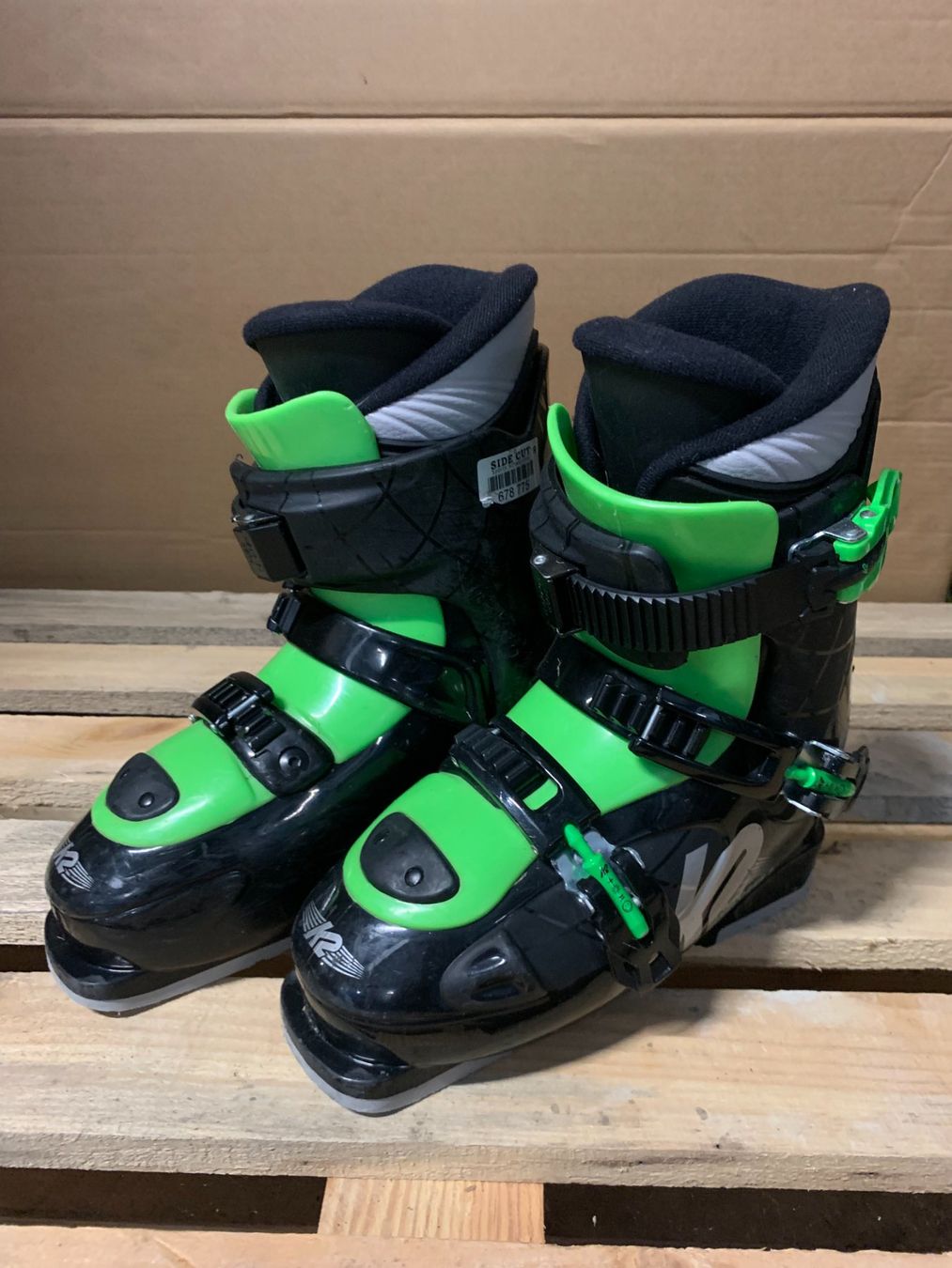 K2 Scarpe per ragazzi: Skischuhe, K2 Xplorer 3, Grösse 37 – Usato da Schwarzsee venduto da Sidecut