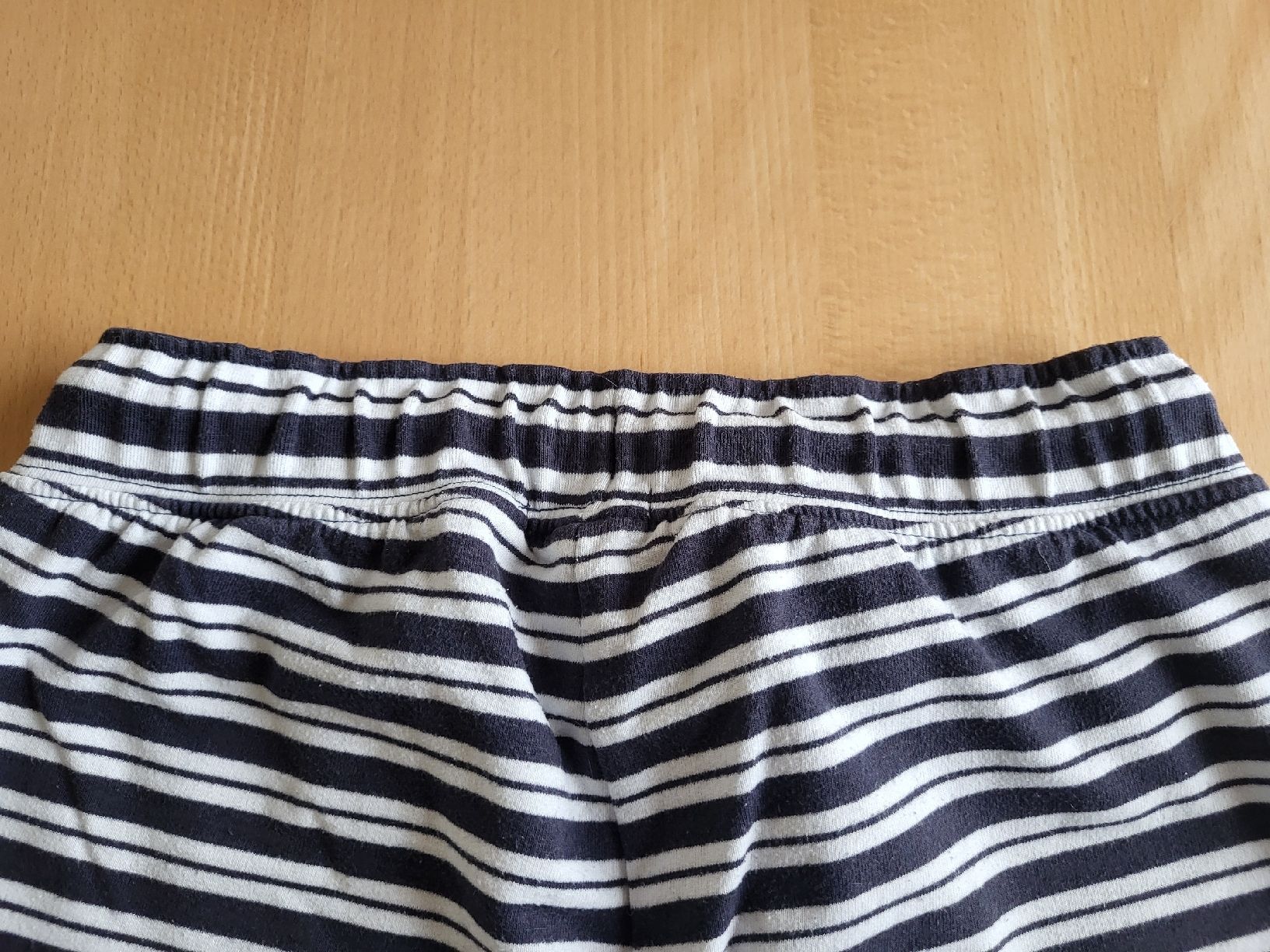 Vertbaudet Pantalons: Vertbaudet kurze Hose Gr. 152 – D'occasion à Dürrenäsch par DanaW01 5