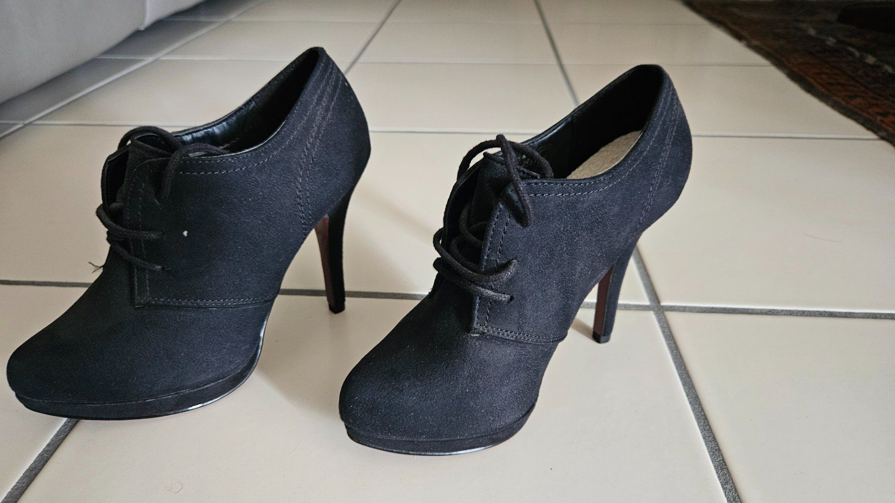 Graceland Damenschuhe: Tronchetti neri con stringhe e tacco alto n.35 Graceland – Gebraucht aus Melano von H-Sara