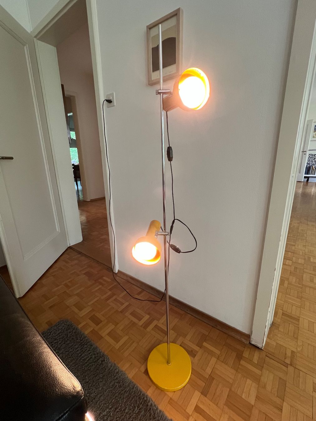 Lampade: Stralux Spot Stehleuchte mit 2 Strahler – Usato da Basel venduto da Cora24 1