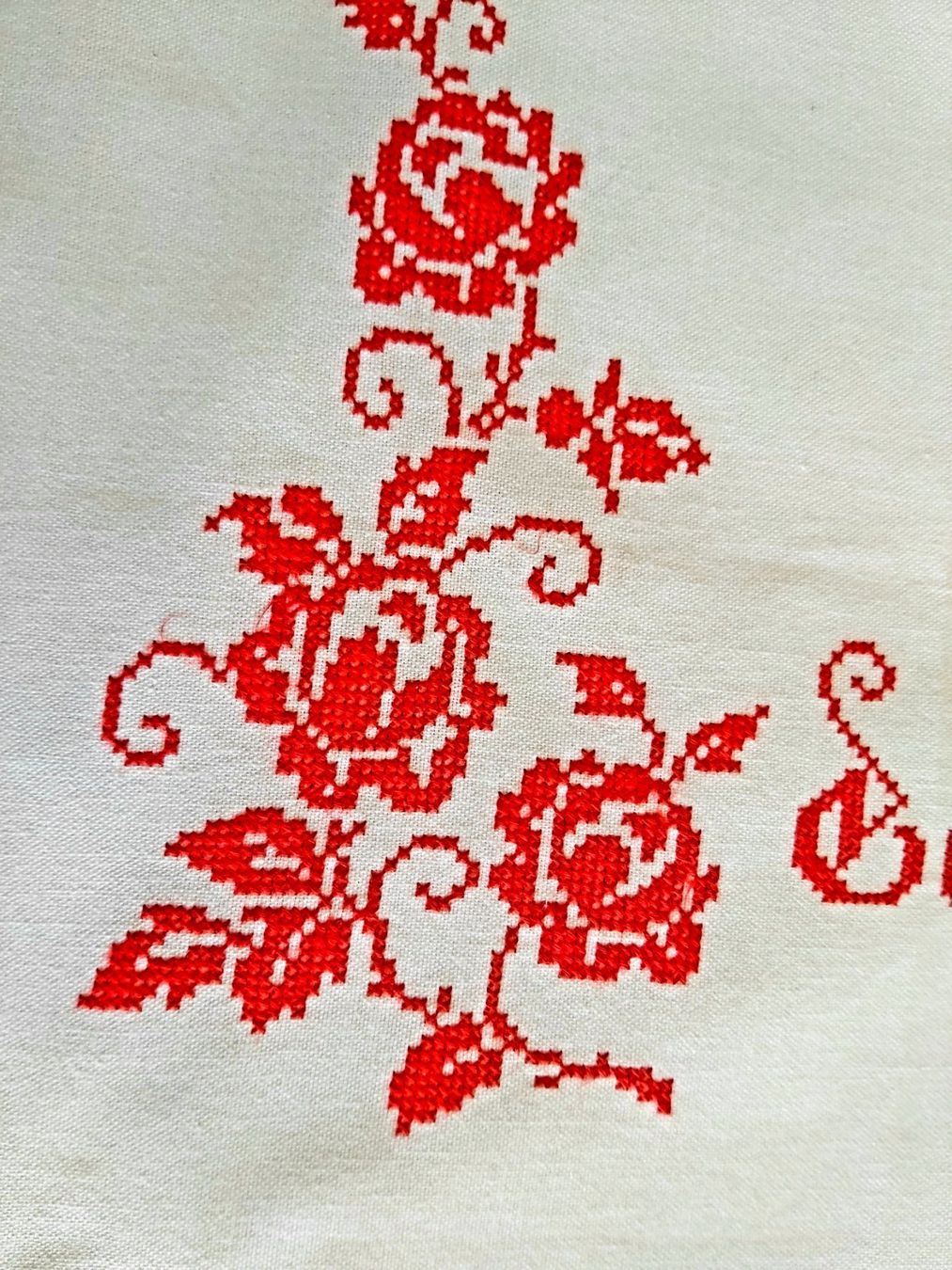 Altra biancheria da tavola: Mitteldecke 100 x 100 cm, handgestickt – Usato da Bern venduto da aronari 5