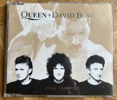 Queen + David Bowie Under Pressure