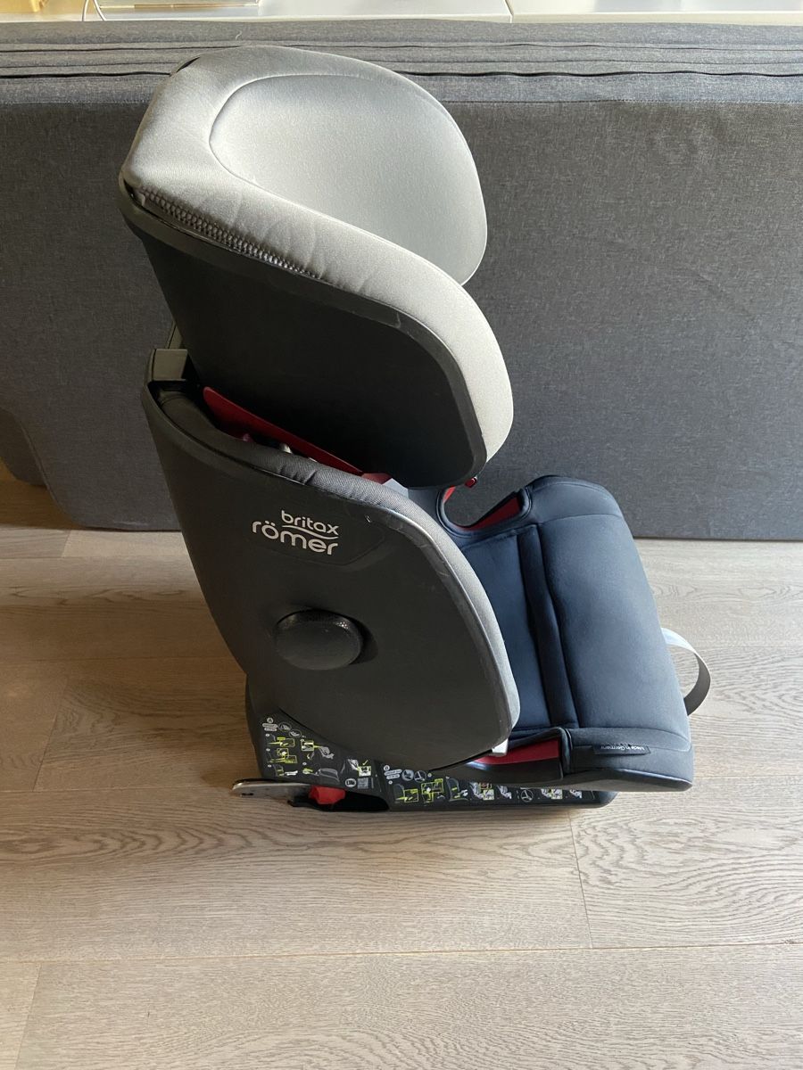 Britax Römer Seggiolini per auto: Römer Kindersitz Isofix – Usato da Silvaplana venduto da SaSeLe 1